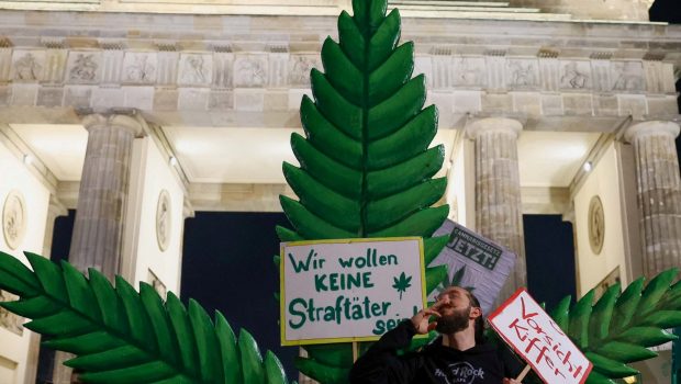 Βερολίνο: Γιορτάζει την μερική νομιμοποίηση της χρήσης κάνναβης