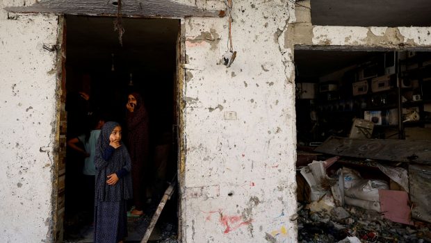 Γάζα: Παλαιστίνια που κρατά τη νεκρή ανιψιά της - Συγκλονιστική φωτογραφία, τιμήθηκε από το World Press Photo