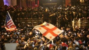 Γεωργία: Επεισόδια σε διαδήλωση για τους «ξένους πράκτορες» - Δακρυγόνα, σφαίρες από καουτσούκ και συλλήψεις