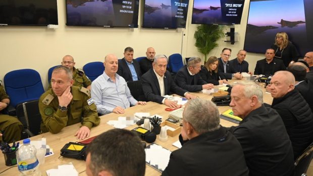 Ισραήλ: Συνεδριάζει σε λίγες ώρες το πολεμικό υπουργικό συμβούλιο - «Ισχύει η απειλή για αντίποινα στο Ιράν»