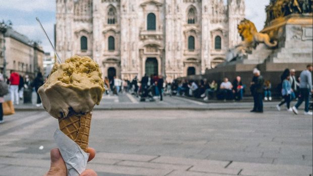 Ιταλία: «Συνειδητοποιούν τι κάνουν;» - Ο «πόλεμος» του παγωτού στο Μιλάνο με φόντο την άγρια νυχτερινή ζωή