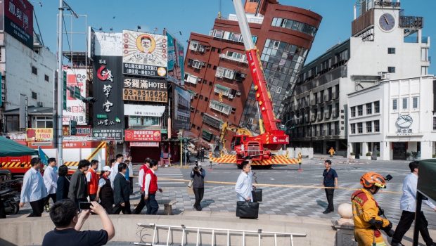Ταϊβάν: «Φωνές, ουρλιαχτά και χάος» - Συγκλονιστικές μαρτυρίες για τον σεισμό των 7,5 Ρίχτερ