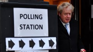 Εκλογές στη Βρετανία: Ο Μπόρις Τζόνσον «έφαγε πόρτα» σε εκλογικό κέντρο