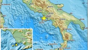 Ιταλία: Μπαράζ σεισμικών δονήσεων στη Νάπολη - Εκκενώθηκαν κτήρια, στους δρόμους οι κάτοικοι