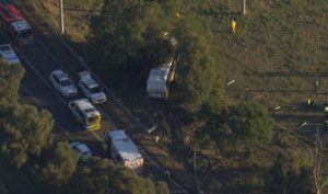 Μελβούρνη: Νεκρός οδηγός σχολικού λεωφορείου που έπεσε σε δέντρο - Τραυματίστηκαν παιδιά