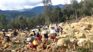 Παπούα Νέα Γουϊνέα: Πάνω από 300 άνθρωποι και 1.182 σπίτια έχουν θαφτεί στη λάσπη