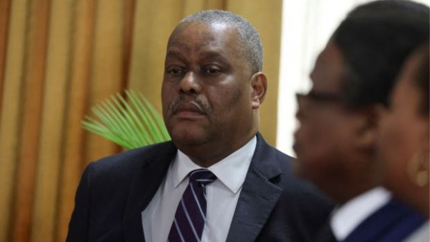 Αϊτή: Ο υπηρεσιακός πρωθυπουργός Γκάρι Κονίλ διακομίστηκε σε νοσοκομείο