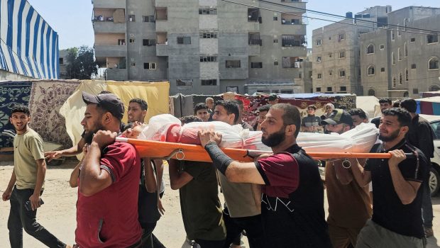 Γάζα: «Είναι ένας εφιάλτης» - Νεκροί και τραυματίες από την επίθεση στη Νουσεϊράτ πλημμυρίζουν τα νοσοκομεία