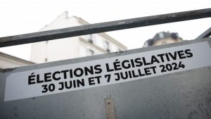 Γαλλία: «Παιχνίδι» για δυνατούς λύτες οι εκλογές - Προβάδισμα Λεπέν και δέσμευση Μακρόν