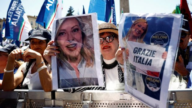 Ευρωεκλογές 2024: Τι δείχνουν οι δημοσκοπήσεις για Μελόνι και συντηρητική συμμαχία