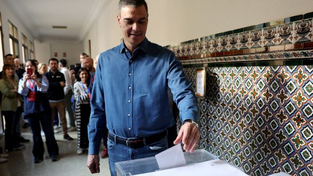 Ισπανία: Πλήγμα για το κόμμα του Σάντσεζ - Έχασε την πρωτιά από τον Φεϊχό