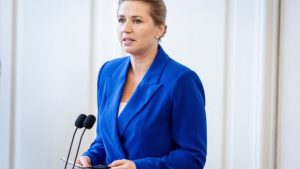Μέττε Φρεντέρικσεν: Μέτσολα και Σαρλ Μισέλ καταδικάζουν την επίθεση κατά της πρωθυπουργού της Δανίας