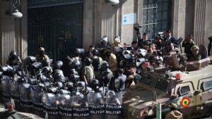 Πραξικόπημα στη Βολιβία - «Παράτυπες κινητοποιήσεις του στρατού» καταγγέλλει ο πρόεδρος