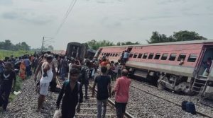 Ινδία: Πέντε νεκροί και πολλοί τραυματίες από εκτροχιασμό επιβατικού τρένου