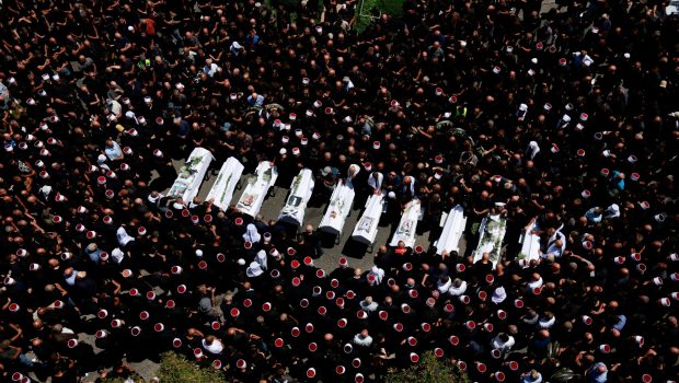 Υψίπεδα του Γκολάν: Θρήνος στις κηδείες των 12 παιδιών θυμάτων της επίθεσης